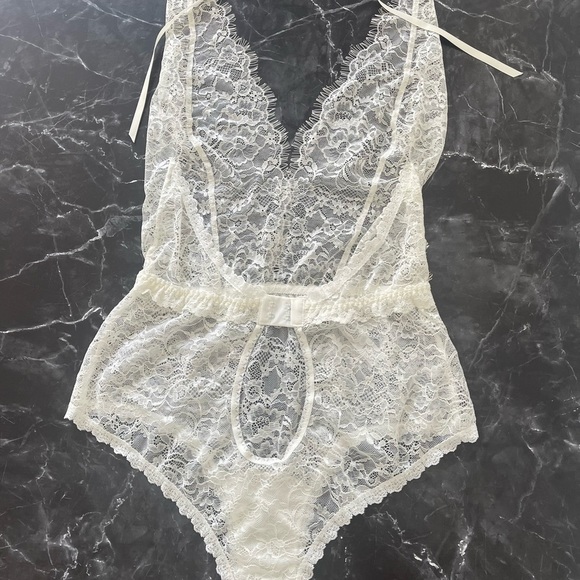 Hanky Panky Wink Plaything Bodysuit with Keyhole White - Picture 4 of 6